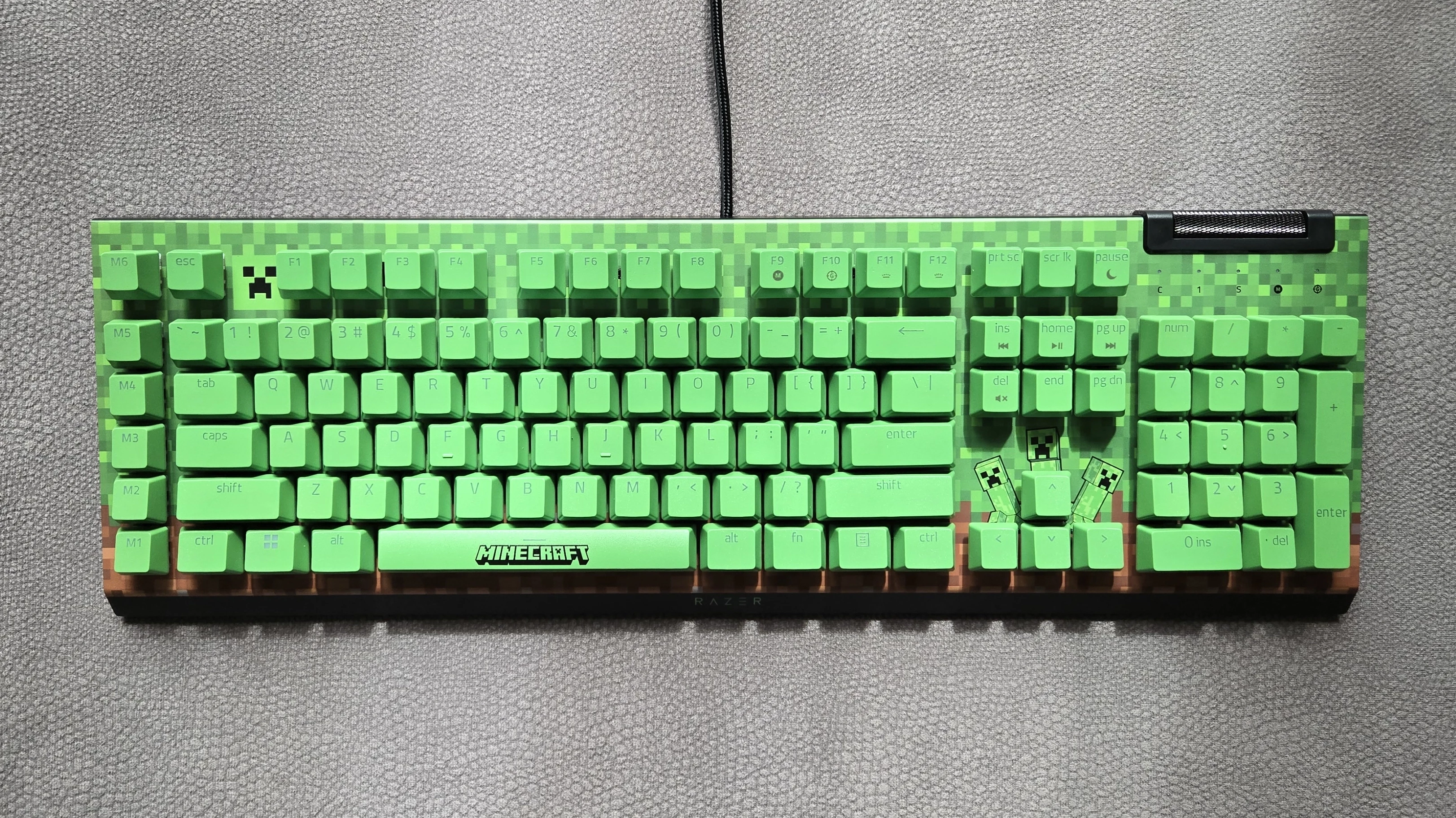 Razer x Minecraft Blackwidow V4 X