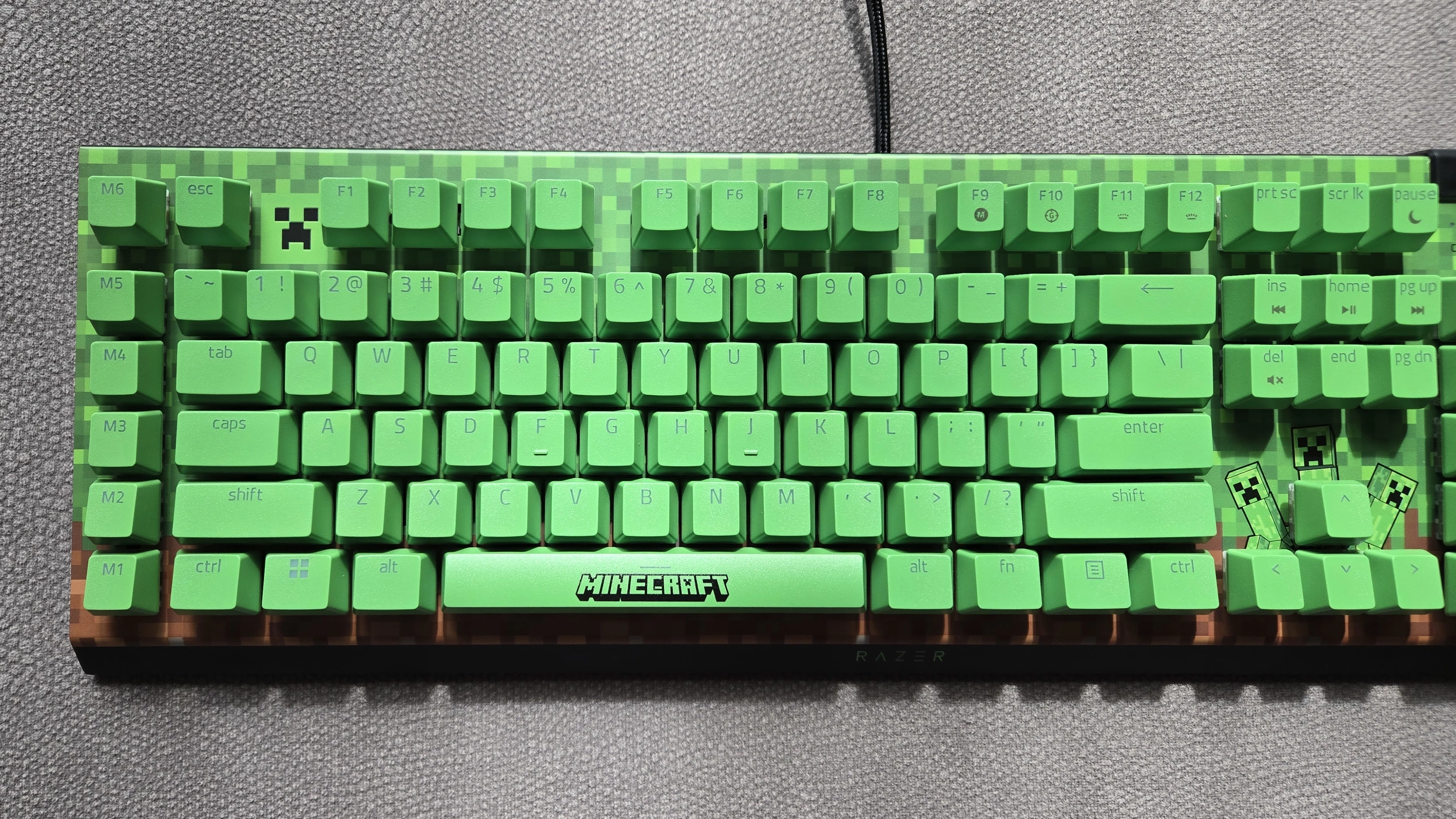 Razer x Minecraft Blackwidow V4 X