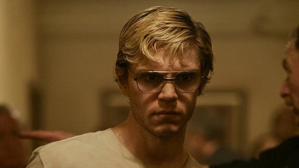 4. Dahmer – Potwór: Historia Jeffreya Dahmera