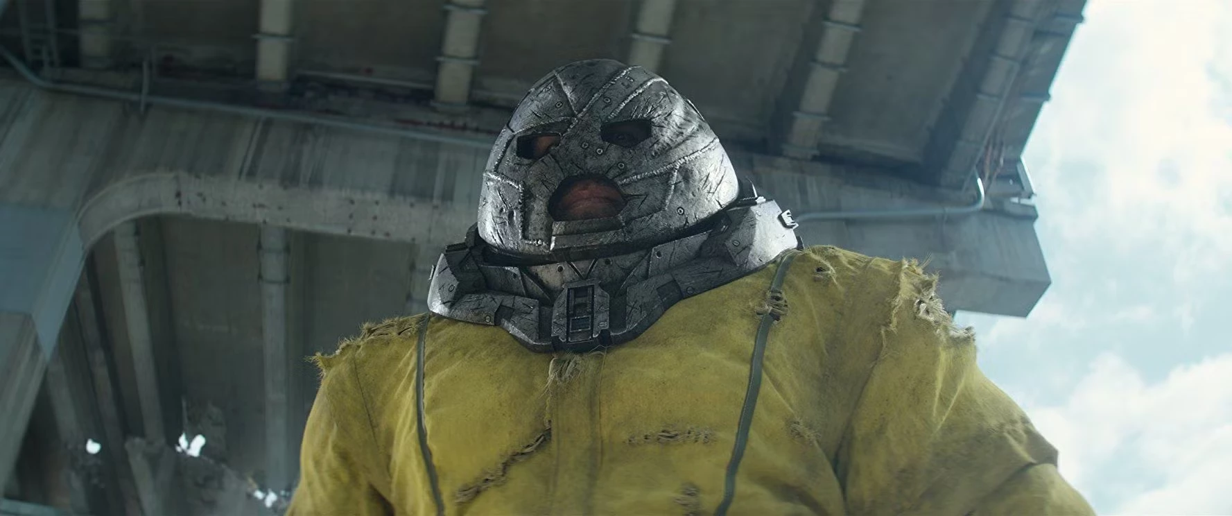 49. Cain Marko aka Juggernaut – mutant dysponujący niewyobrażalną siłą fizyczną. Charakteryzuje go także nadludzka wytrzymałość, zwinność i możliwość rozwijania ogromnych prędkości. Szczególnie niebezpieczny w trakcie natarcia. Noszony przez niego hełm daje mu ochronę przed postaciami posiadającymi zdolności telepatyczne.