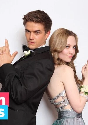     Prom Wars