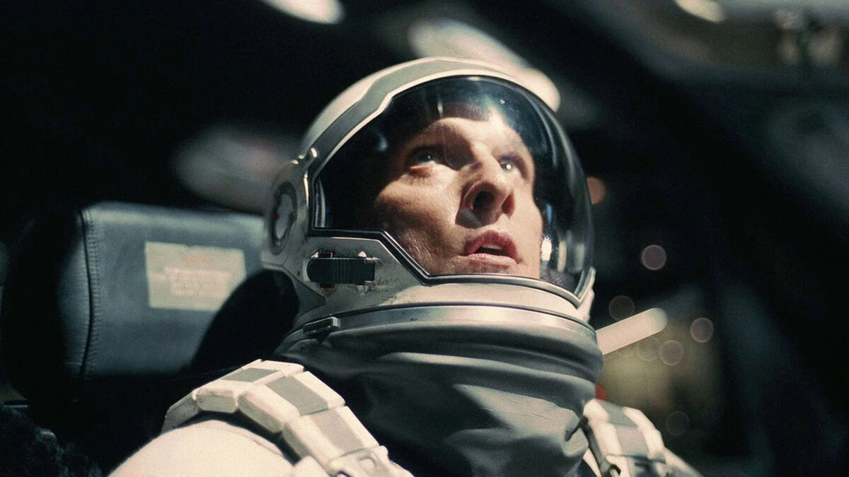 „Interstellar” (2014) – wygląd czarnej dziury.