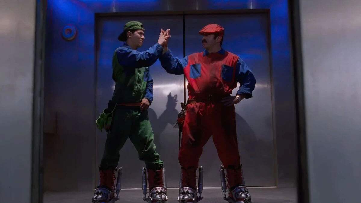 „Super Mario Bros.” (1993) – zniknięcie słynnych wież World Trade Center na 8 lat przed ich zniszczeniem w wyniku ataku terrorystycznego w prawdziwym świecie.