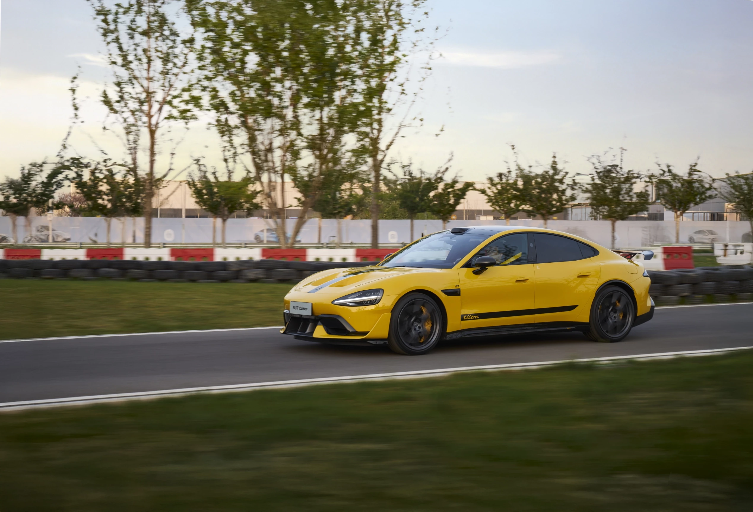 Xiaomi SU7 Ultra w Gran Turismo 7