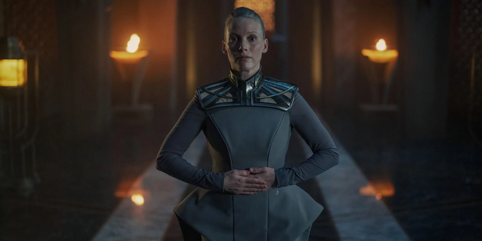 Fundacja: sezon 3, odcinek 1 - recenzja. W doskonałym serialu sci-fi już widać Polskę