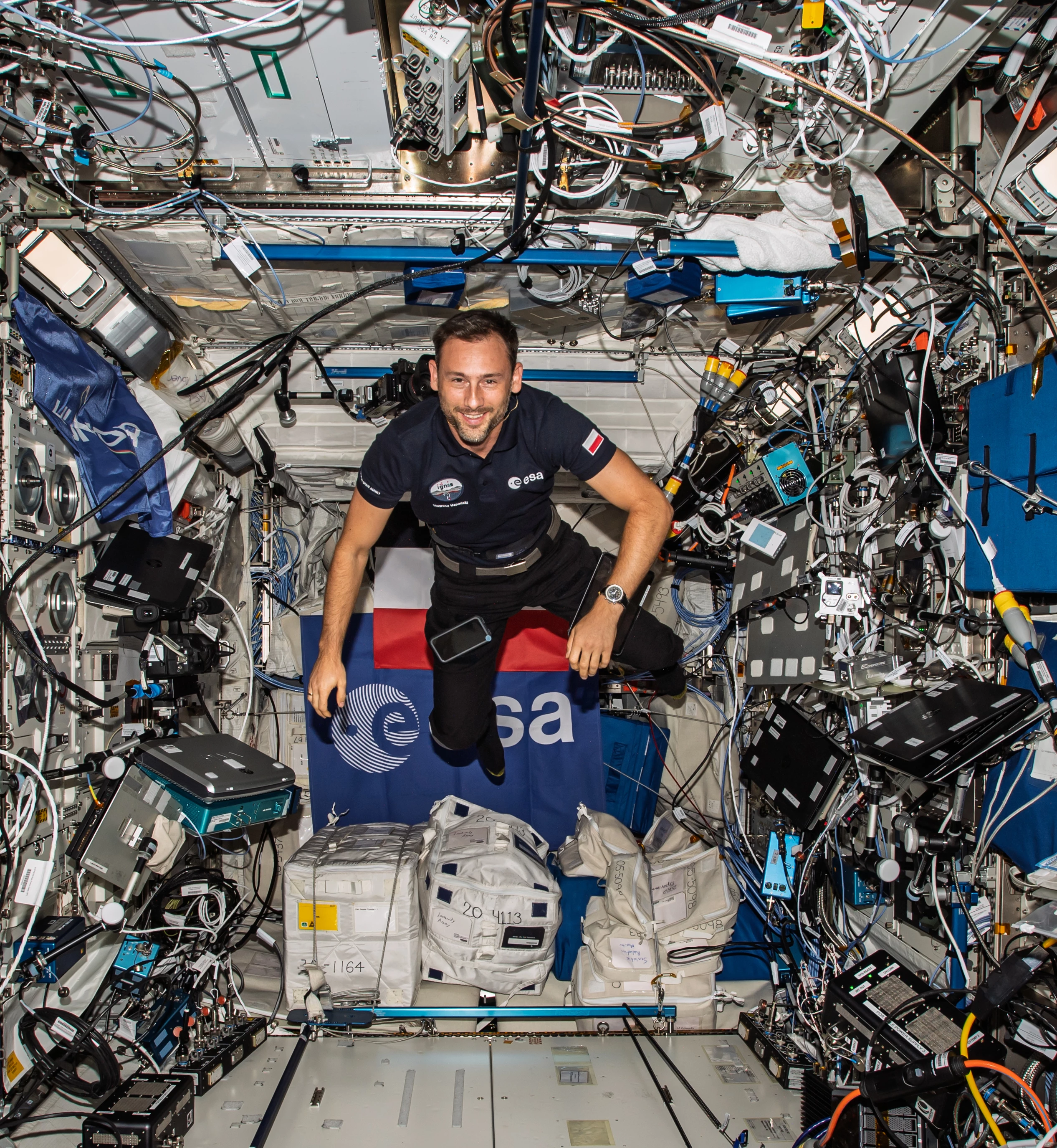 Sławosz Uznański-Wiśniewski na ISS
