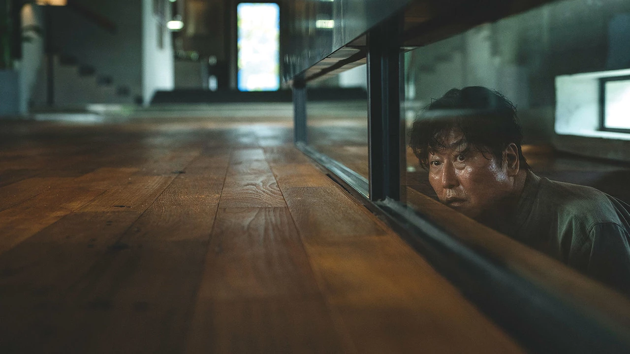 1. Parasite (2019)