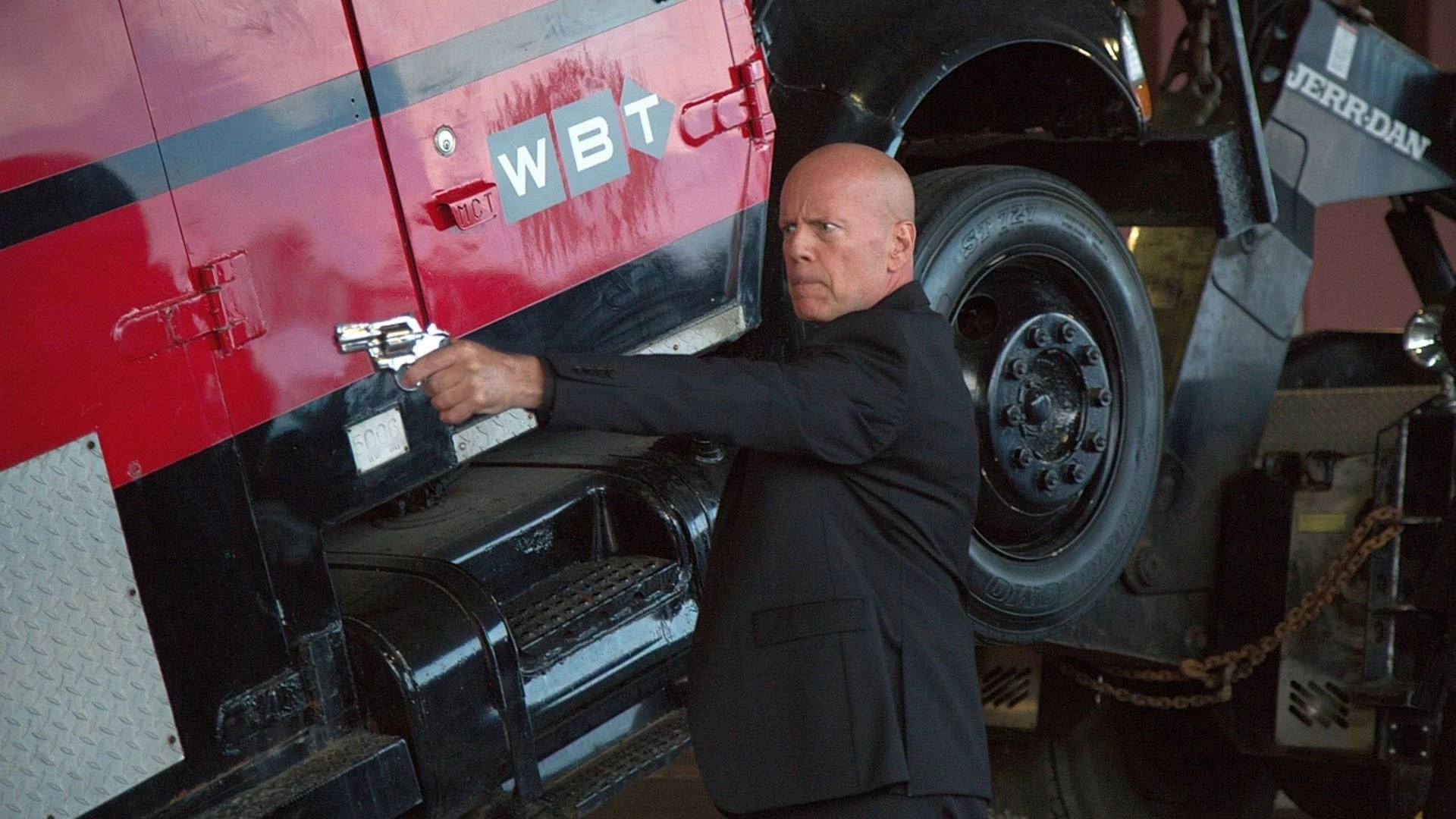 Bruce Willis - Cenny ładunek (2016)