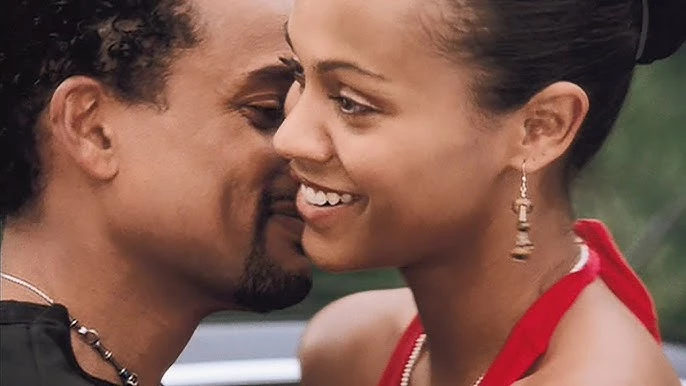 Zoe Saldana - Constellation (2005)