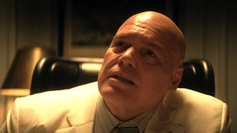 Kingpin (Daredevil: Odrodzenie) - został wybrany na burmistrza Nowego Jorku, legalnie umacniając swoją władzę i kontrolę nad miastem.