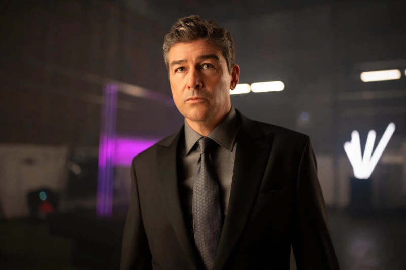Kyle Chandler w filmie Back in action