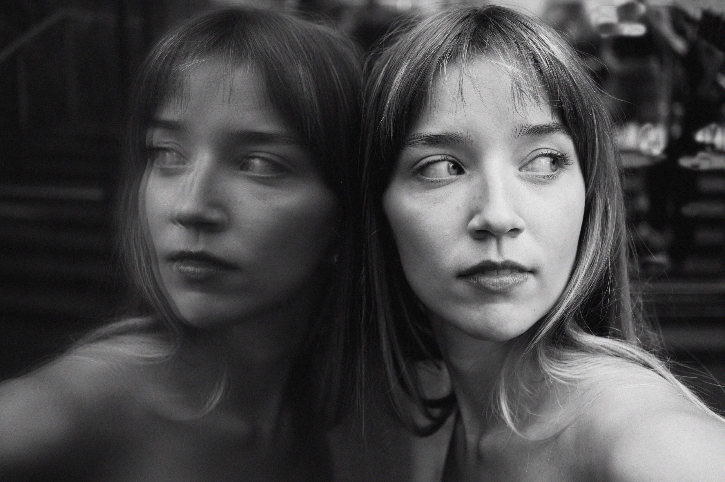 Najlepsza szkoła to plan filmowy – Michalina Brzuska o debiucie w serialu Scheda [WYWIAD]