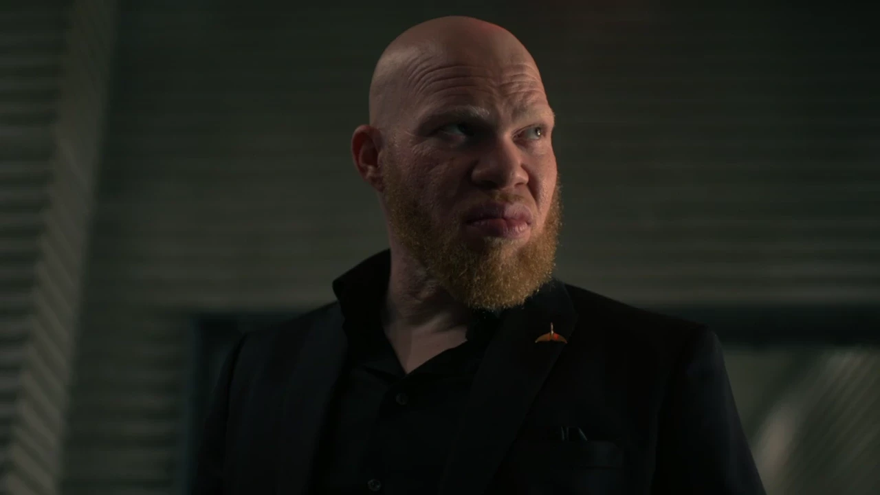 Marvin Jones III jako Tobias Whale