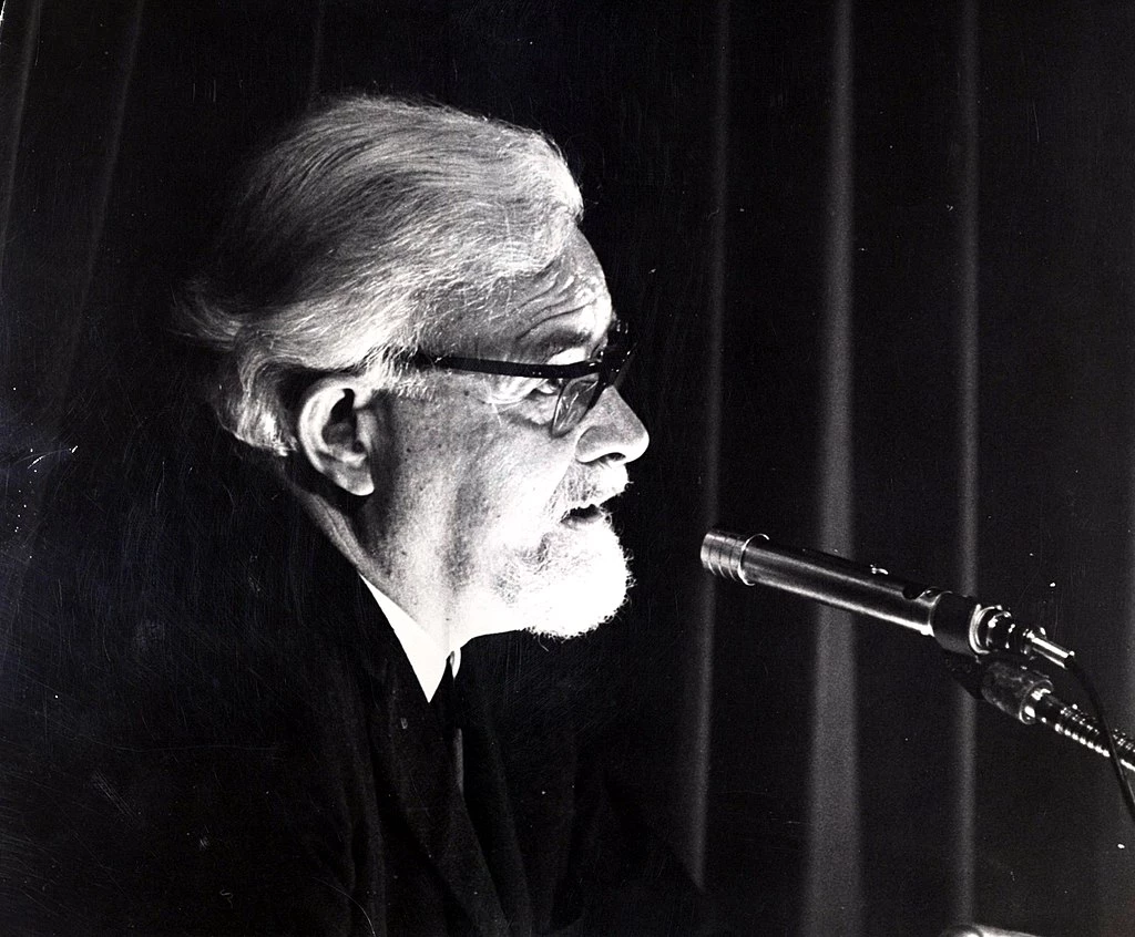 33. T.H. White (cykl Był sobie raz na zawsze król)