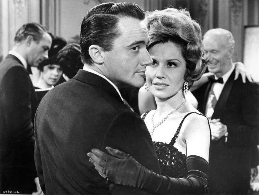 Pat Crowley (17 września 1933 - 14 września 2025): aktorka  zmarła z przyczyn naturalnych. Miała 91 lat.