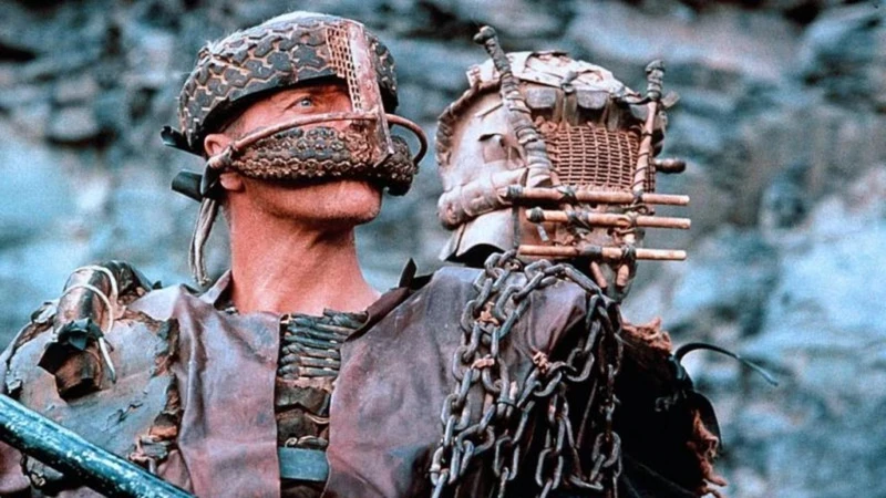 Kadr z filmu Krew bohaterów (1989)