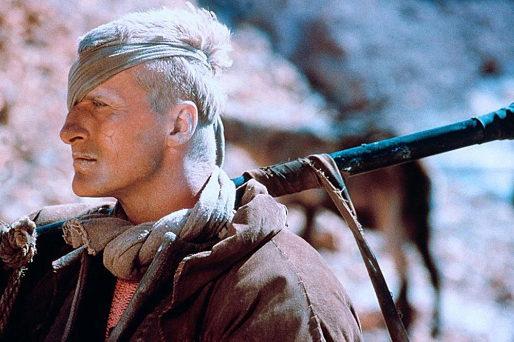 Kadr z filmu Krew bohaterów (1989)