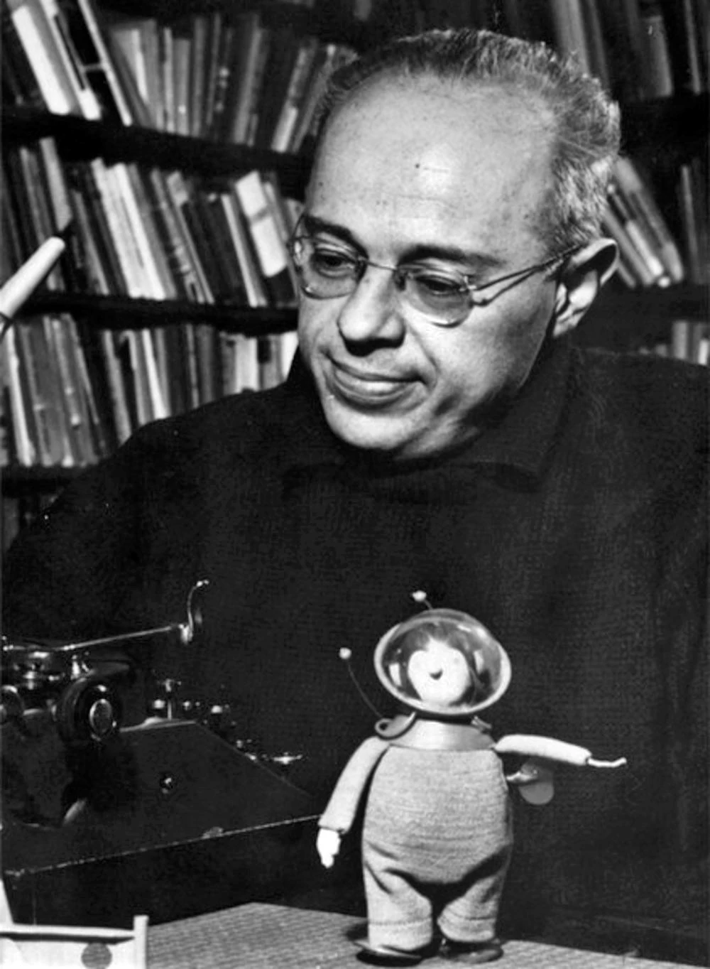 4. Stanisław Lem (Solaris, Bajki robotów, Niezwyciężony)