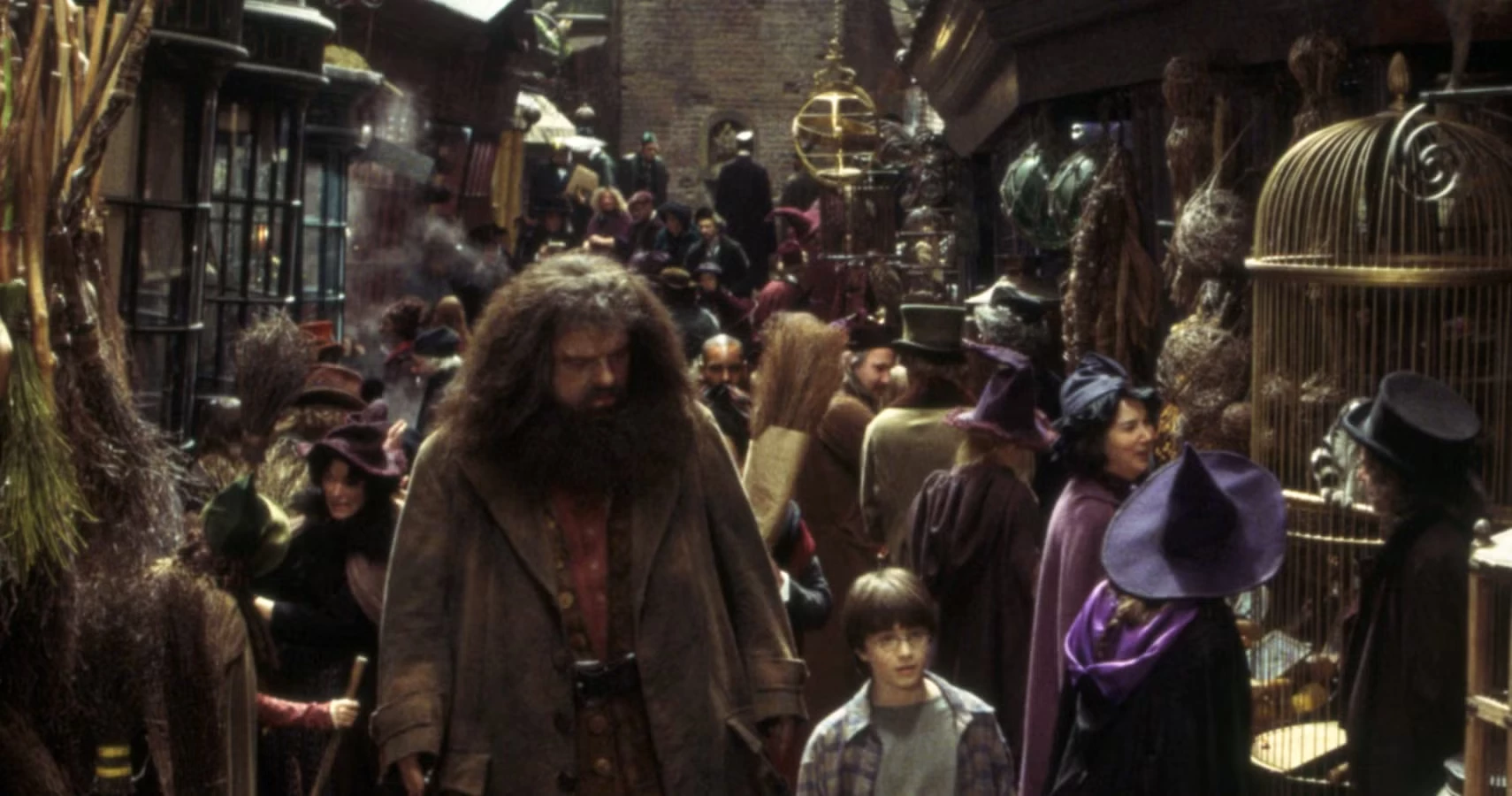 Harry Potter - Ulica Pokątna na zdjęciach z planu serialu. Wygląda znajomo?