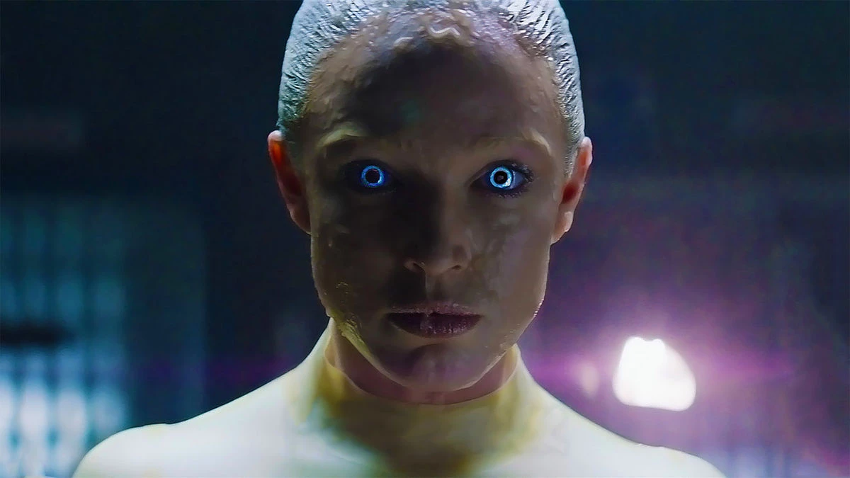 Maszyna (2013)
