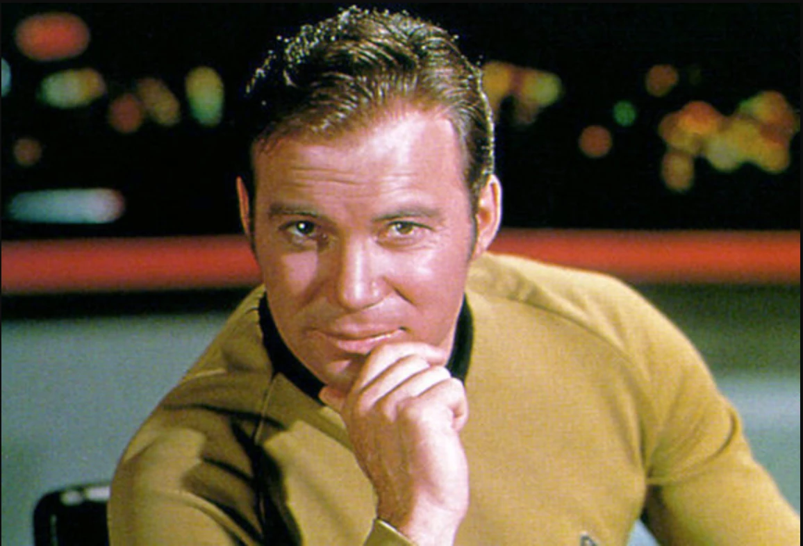 William Shatner jako Kapitan James Tyberiusz Kirk (Star Trek)