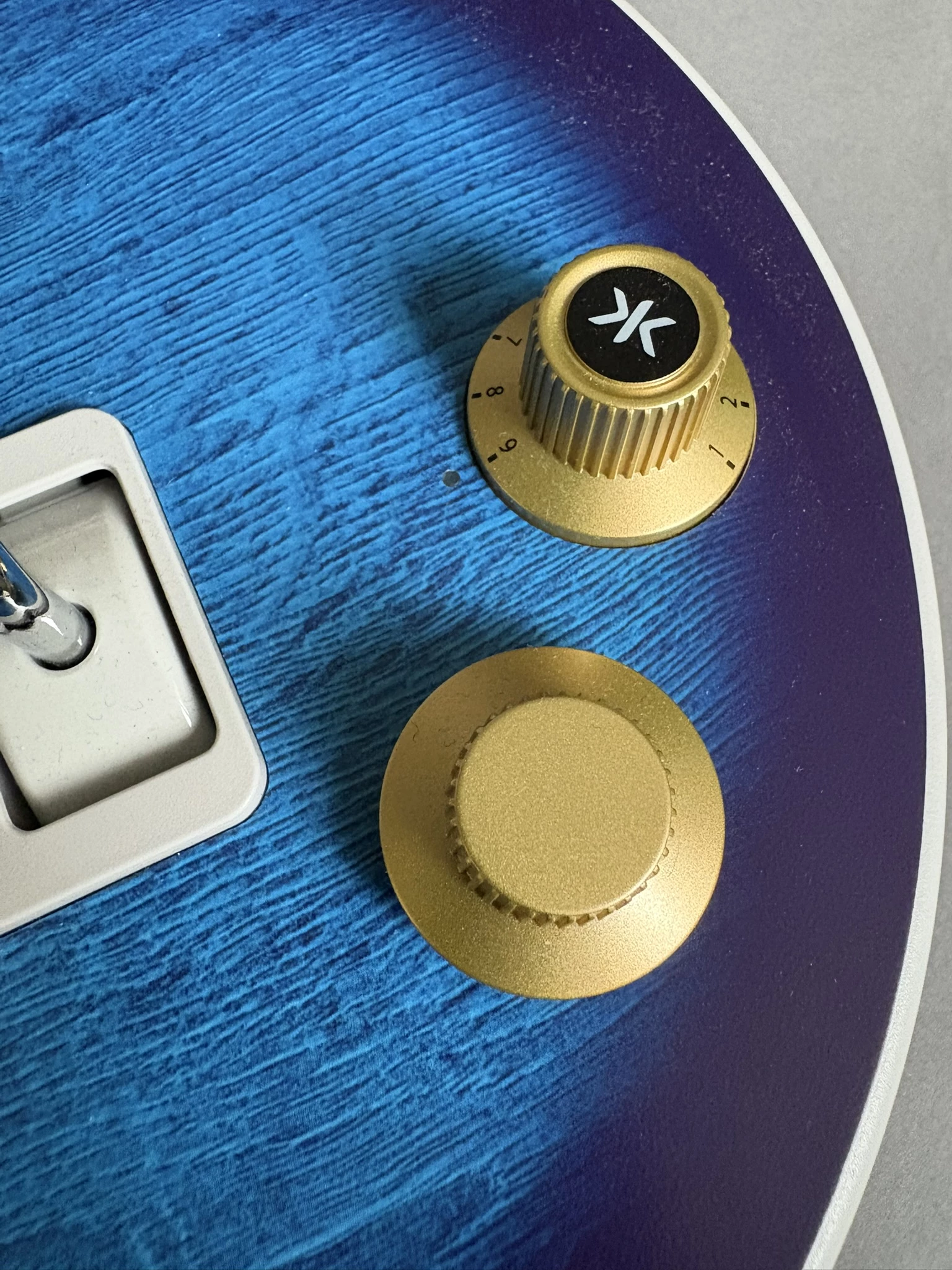 CRKD Gibson Les Paul Blueberry Burst Pro Edition