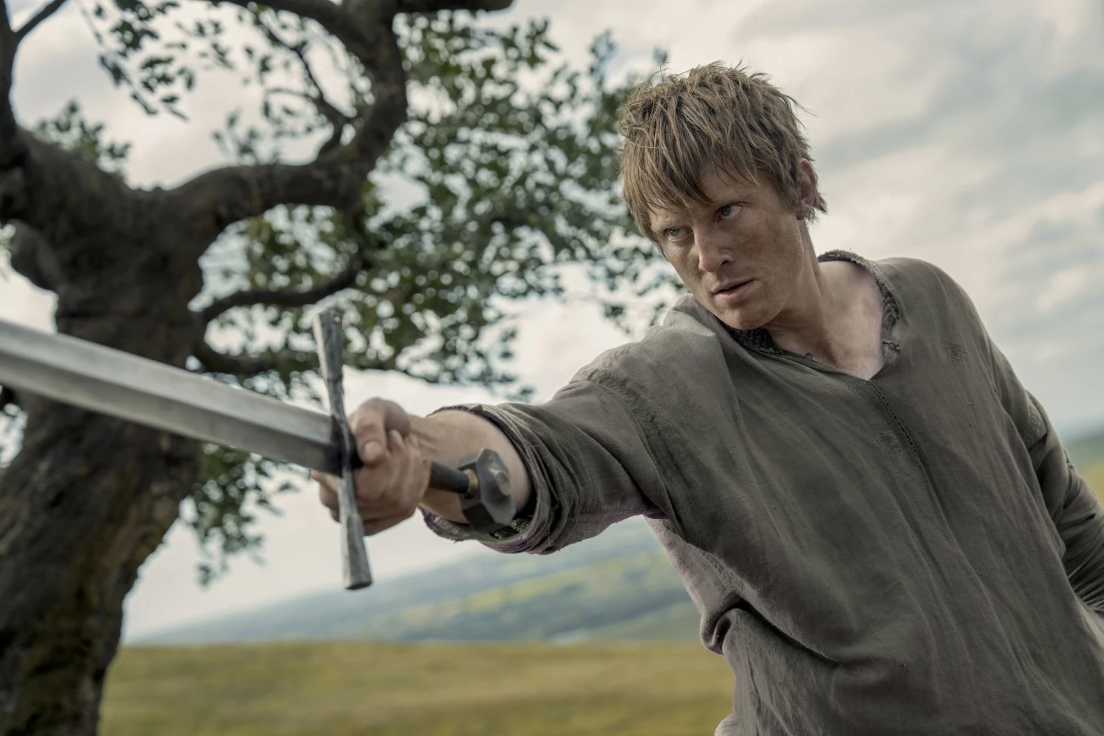 Rycerz Siedmiu Królestw - oficjalne zdjęcie z serialu osadzonego w świecie Gry o tron