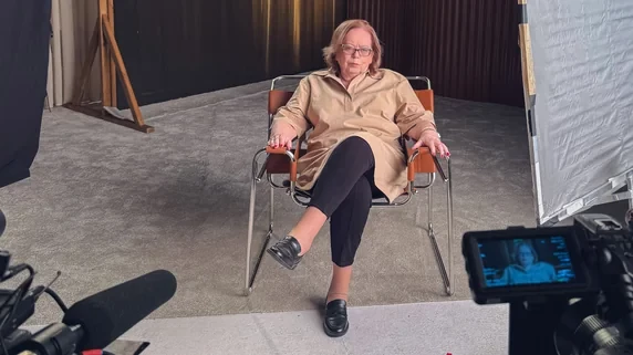 Kadry z dokumentu Dody