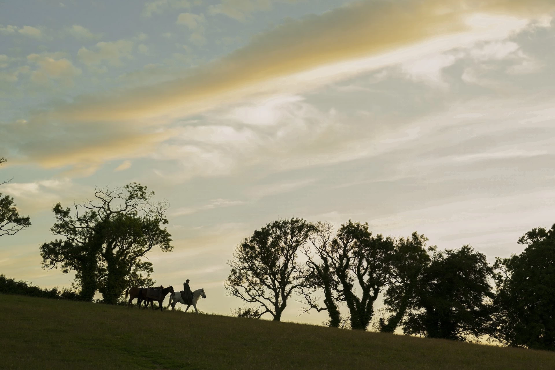 Rycerz Siedmiu Królestw - oficjalne zdjęcie z serialu osadzonego w świecie Gry o tron