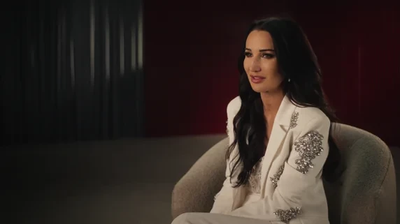 Kadry z dokumentu Dody