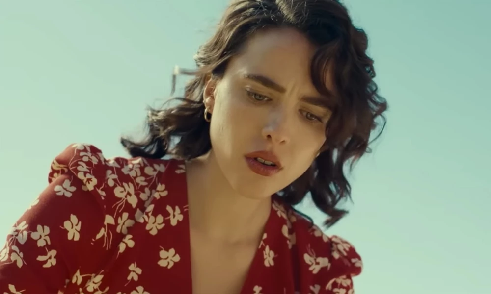 Margaret Qualley - Honey Don’t