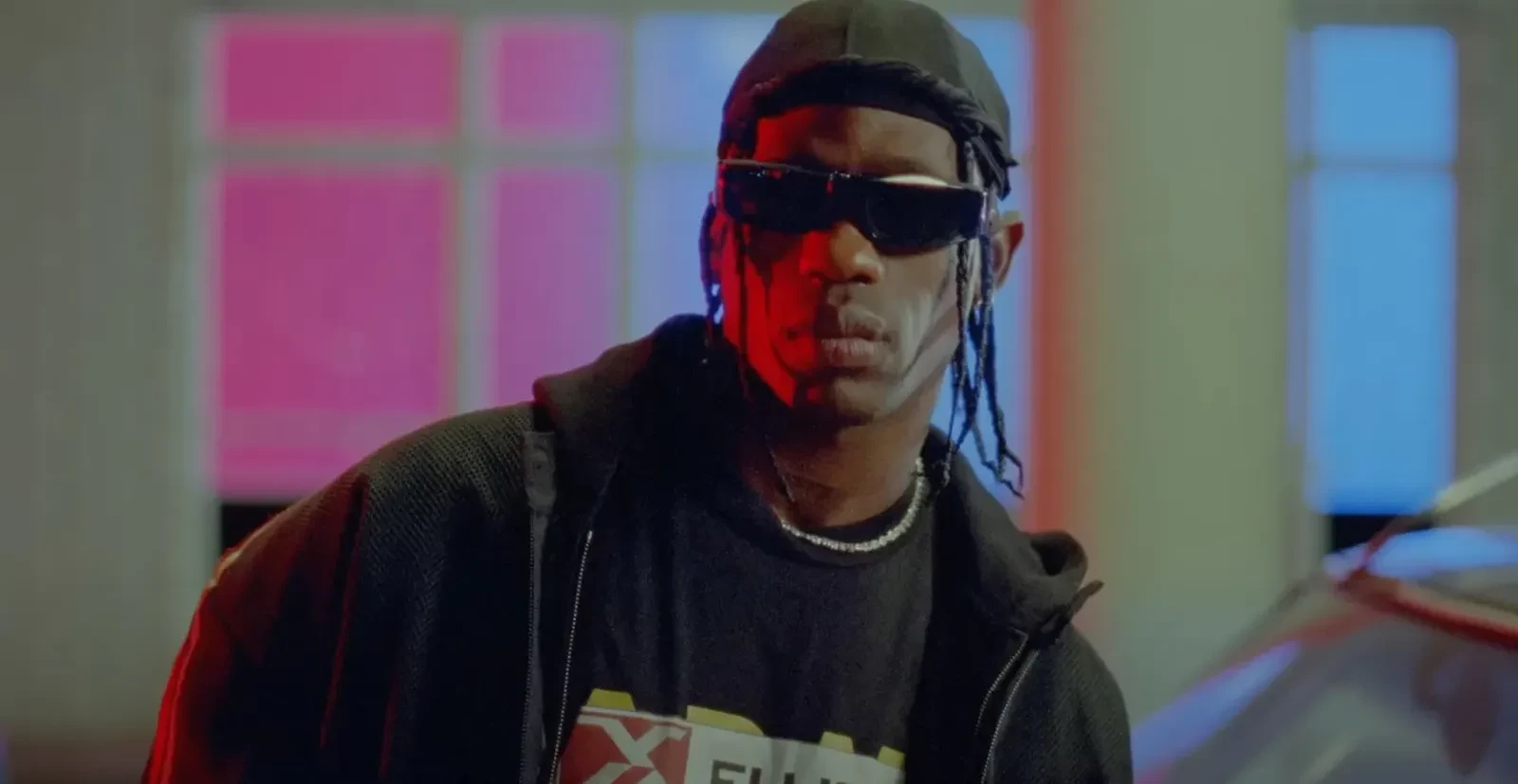 Odyseja - nowa zapowiedź filmu zaskoczyła widzów. Raper Travis Scott w antycznej Grecji