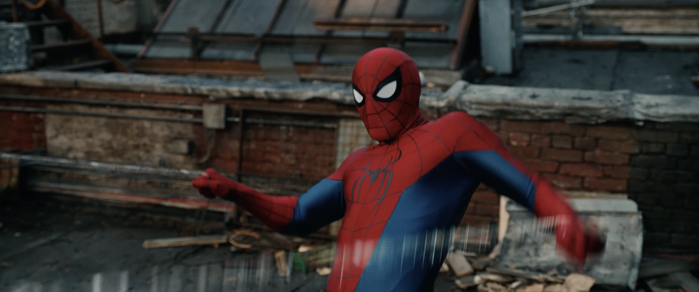 Spider-Man: Całkiem nowy dzień - nowy zwiastun. Pajączek kontra Hulk, rozwałka na całego!