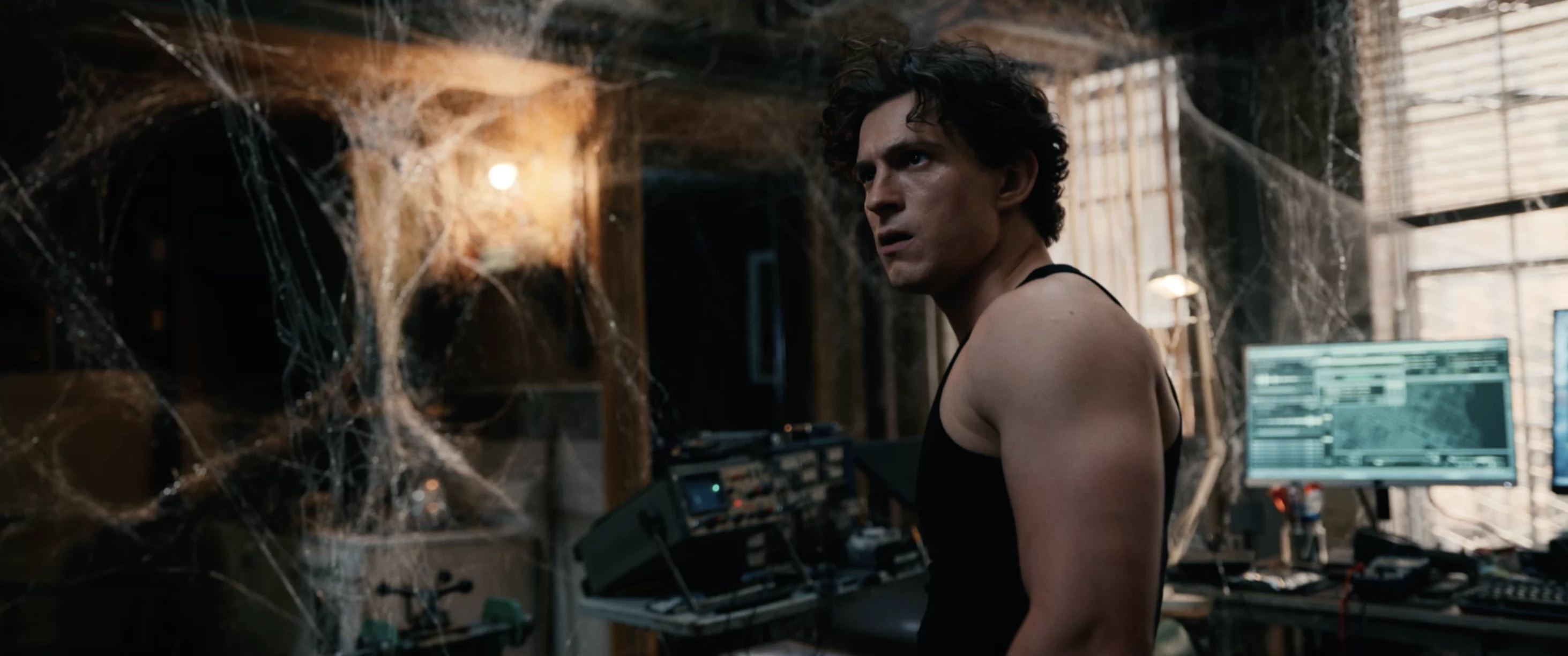 Tom Holland wskazał, kto powinien być nowym Pajączkiem. Nowy spot promocyjny kanonizuje Defenders?