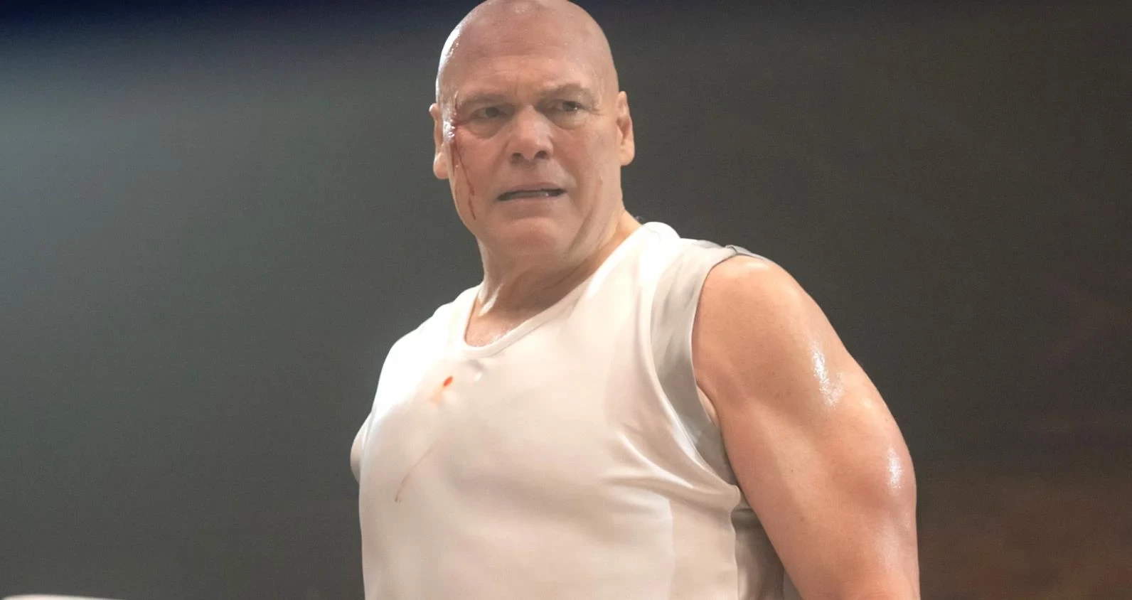 Wiemy, gdzie Wilson Fisk spędzi wygnanie po 2. sezonie Daredevila. Trudno o lepsze warunki