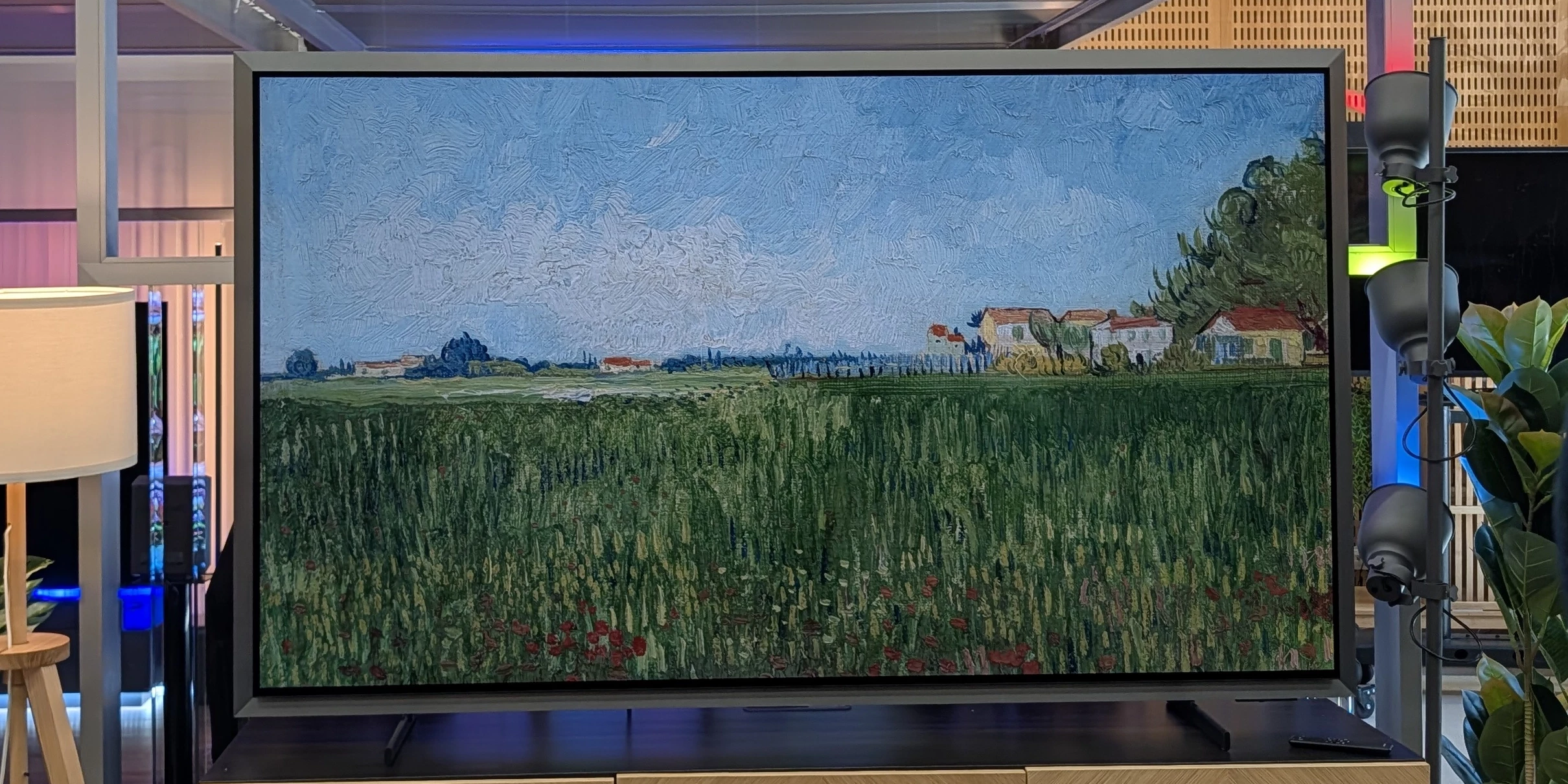 Samsung pokazał nowe telewizory na 2026: Micro RGB do 115 cali i OLED z Tamarą Łempicką